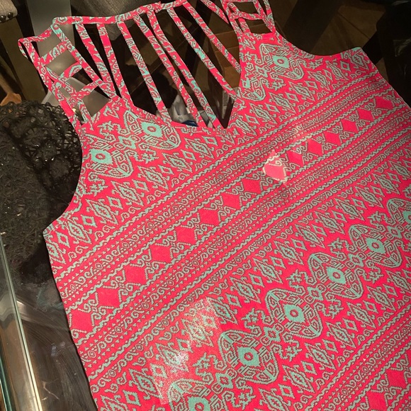 5/$25 Cecico Strappy Tank NWOT - Picture 7 of 10